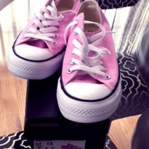 Women's Converse Chuck Taylor All-Stars, Icy Pink